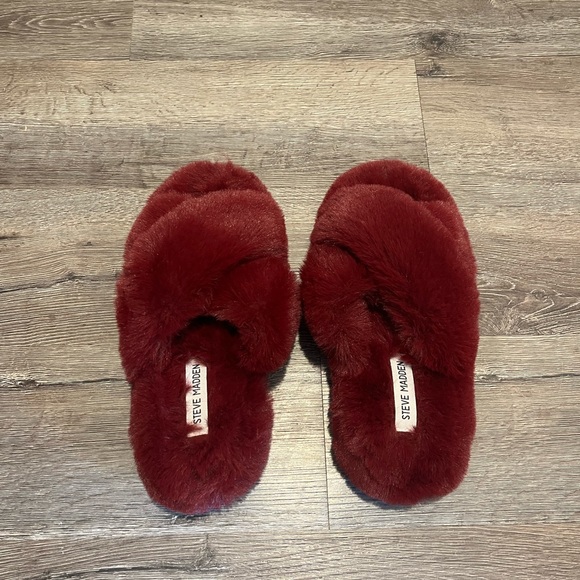 Steve Madden Shoes - Steve Madden Faux Fur Slippers